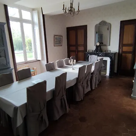 Logis De Vaux - Familiale Spacieuse