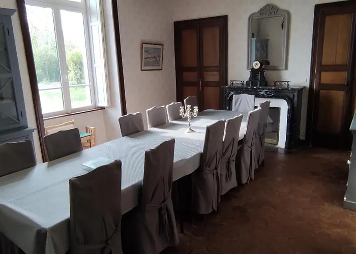 Logis De Vaux - Familiale Spacieuse